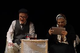 Una commedia per difendersi dai raggiri: lo Spi Cgil porta gli anziani a teatro