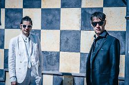 Da musicisti di strada a opera visionaria: i Guappecartò tornano in Puglia