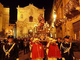 Santa Cecilia si accende tra pastorali, pettole e luminarie. Tutto il programma