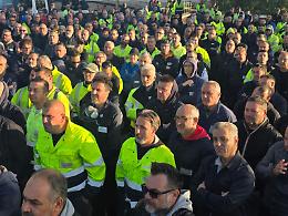 Ex Ilva, Bitetti si schiera con i lavoratori: “Ho chiesto a Giorgia Meloni di venire a Taranto”. Il video