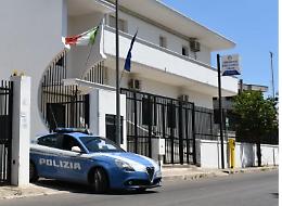 Due giovani fermati con attrezzi da scasso: scatta la denuncia e il Foglio di Via