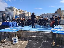 Il nuovo quadro sonoro di Teho Teardo racconta il “canyon di Taranto”. Foto e video