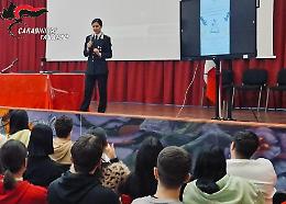 I Carabinieri al Liceo Battaglini: “Legalità e responsabilità, così si costruisce il futuro”