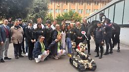 I Carabinieri regalano un sorriso ai piccoli pazienti del SS. Annunziata