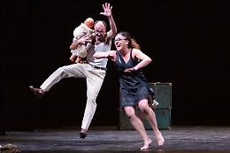 L'ode all'amore di Emma Dante sbarca a Taranto: "Il tango delle capinere"