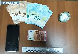 Cocaina e contanti durante un controllo antidroga, due arresti in piazza Medaglie d&rsquo;Oro