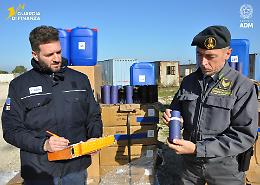 Profumi tossici intercettati al porto, maxi sequestro: 2.264 contenitori