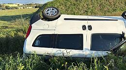 Domenica di sangue sulle strade, donna perde la vita sulla Statale 7. Grave un 24enne. Le foto