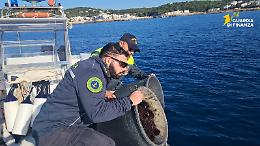 Ricci di mare nel bagagliaio, blitz della Finanza sul litorale salentino