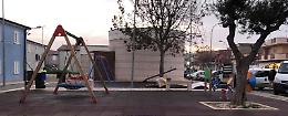 Viale 1&deg; Maggio, ripulita e riaperta l&rsquo;area giochi dopo l&rsquo;atto incivile