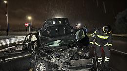 Scontro frontale sulla SS7, due feriti trasportati in ospedale. Le foto