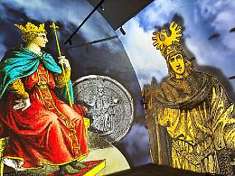 Il compleanno dell'Imperatore Federico II nella mostra immersiva che racconta lo stupor mundi. Le foto