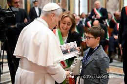 La sindaca Giovanna Bruno invita il Papa ad Andria nel nome della Madonna dei Miracoli