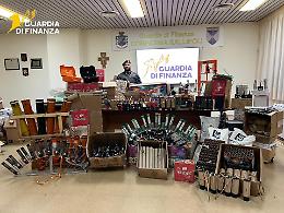 Sequestro di botti di Capodanno nel Salento, 5 tonnellate di materiale illegale: nei guai in 6