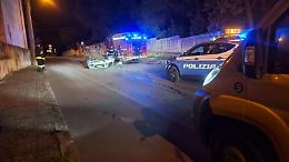 Auto si ribalta a Lama durante la notte, soccorsa una donna