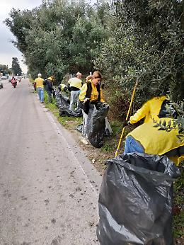 Giornata ecologica in viale Unit&agrave; d&rsquo;Italia, rimossi oltre 200 chili di rifiuti