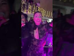Rita De Crescenzo a sorpresa a Taranto, festa di compleanno diventa virale. Il video