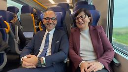Assessorato regionale ai Trasporti, il passaggio di consegne a bordo del treno dei pendolari