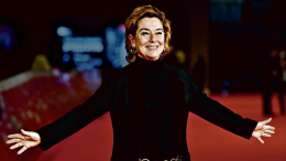 Monica Guerritore e la "folle" poesia di Alda Merini