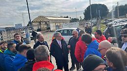 Vestas Italia, protesta senza tregua: sciopero e blocchi vicino allo stabilimento. Foto e video