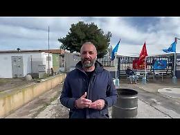 "Le nostre famiglie hanno diritto a vivere, invece ci stanno facendo morire". Il video shock