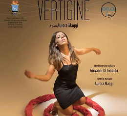 La "Vertigine" di Elena: viaggio nei labirinti della psiche