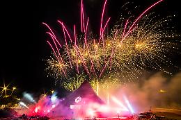 Fo&rsquo;cra di San Ciro, Grottaglie accende il fuoco dei record. Tutte le foto e il video