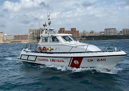 Malore a bordo di un peschereccio, intervento notturno della Guardia Costiera
