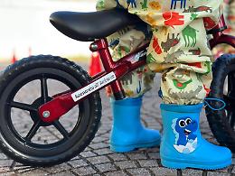 Pedalando verso il futuro: 5 biciclette ai bambini dell&rsquo;asilo