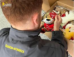 Carnevale e San Valentino, sequestrati 200mila articoli non sicuri. Le foto