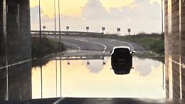 Auto bloccate e traffico paralizzato per l'ennesimo allagamento. E la Tangenziale Sud finisce sott'acqua