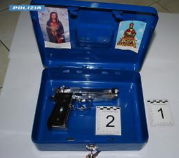 Rapina a mano armata in un bar, arrestato 42enne