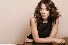 Milano-Cortina, chiusura in musica: al fianco di Einaudi briller&agrave; il talento di Gloria Campan&eacute;r