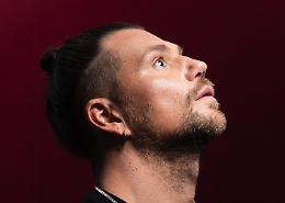 Enrico Nigiotti da Sanremo ad Ostumi: il "Maledetti innamorati" tour arriva ad agosto