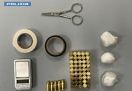 Cocaina e munizioni in casa, arrestato 44enne