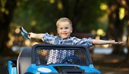 Auto elettrica con telecomando: quando serve davvero