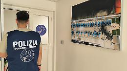 Sequestrato e picchiato a bastonate per un debito non pagato: 4 arresti