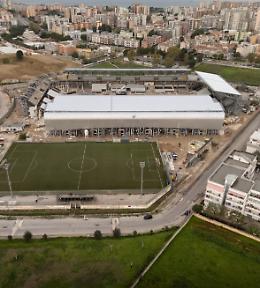 Taranto, la doppia sfida: corsa contro il tempo, ma anche contro la pioggia