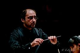 "Dalla culla alla croce": la vita di Cristo tra storia e strumenti popolari