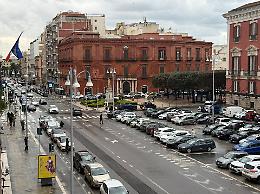 Taxi spostati da piazza Massari a corso Vittorio Emanuele: istituiti 7 nuovi stalli