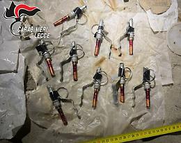 Dieci detonatori di bombe a mano sull&rsquo;arenile di San Foca: area messa in sicurezza