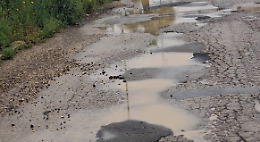 Resa incondizionata: strade dissestate, deviazioni per 4 linee bus. Le foto