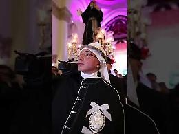 Addolorata nella notte, Decaro tra i fedeli: &ldquo;Un onore condividere questo rito&rdquo;. Il video