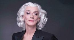 "Parla con Dru": Drusilla Foer protagonista dell'estate a Putignano