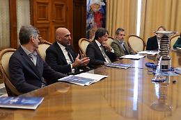 Est 105, Bari-Dubrovnik riaccende la vela d&rsquo;altura. Le foto