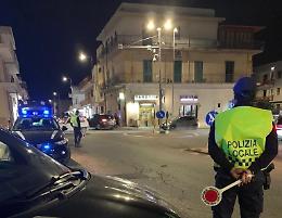 Auto vandalizzate e allacciamenti abusivi alla rete elettrica, scattano denunce ed espulsioni