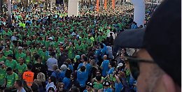 Deejay Ten invade Bari, 10mila al via tra sport e festa. Foto e video