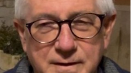 Parroco colpito con un pugno mentre rientra a casa in bici