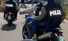Droga in auto, arrestato
