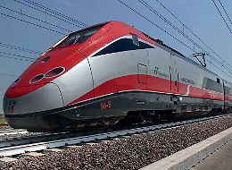 Nel weekend garantiti alcuni collegamenti sulla linea da e per Roma interrotta dalla frana
